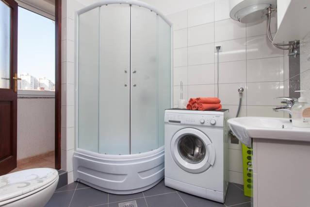 Apartma Large Specious *
